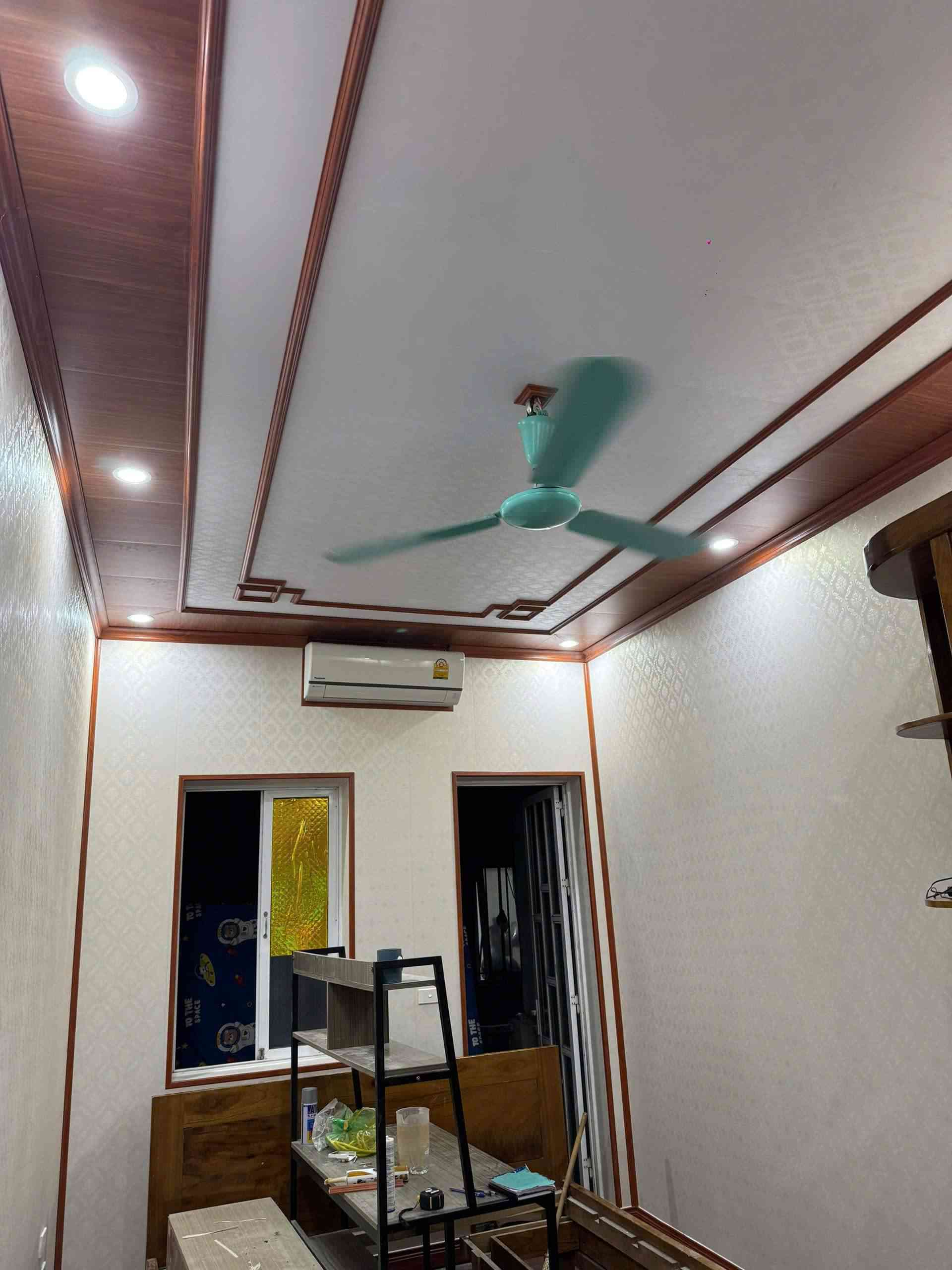 Thi Công Tấm Nhựa Ốp Tường Tại Phố Hàng Bạc Hà Nội